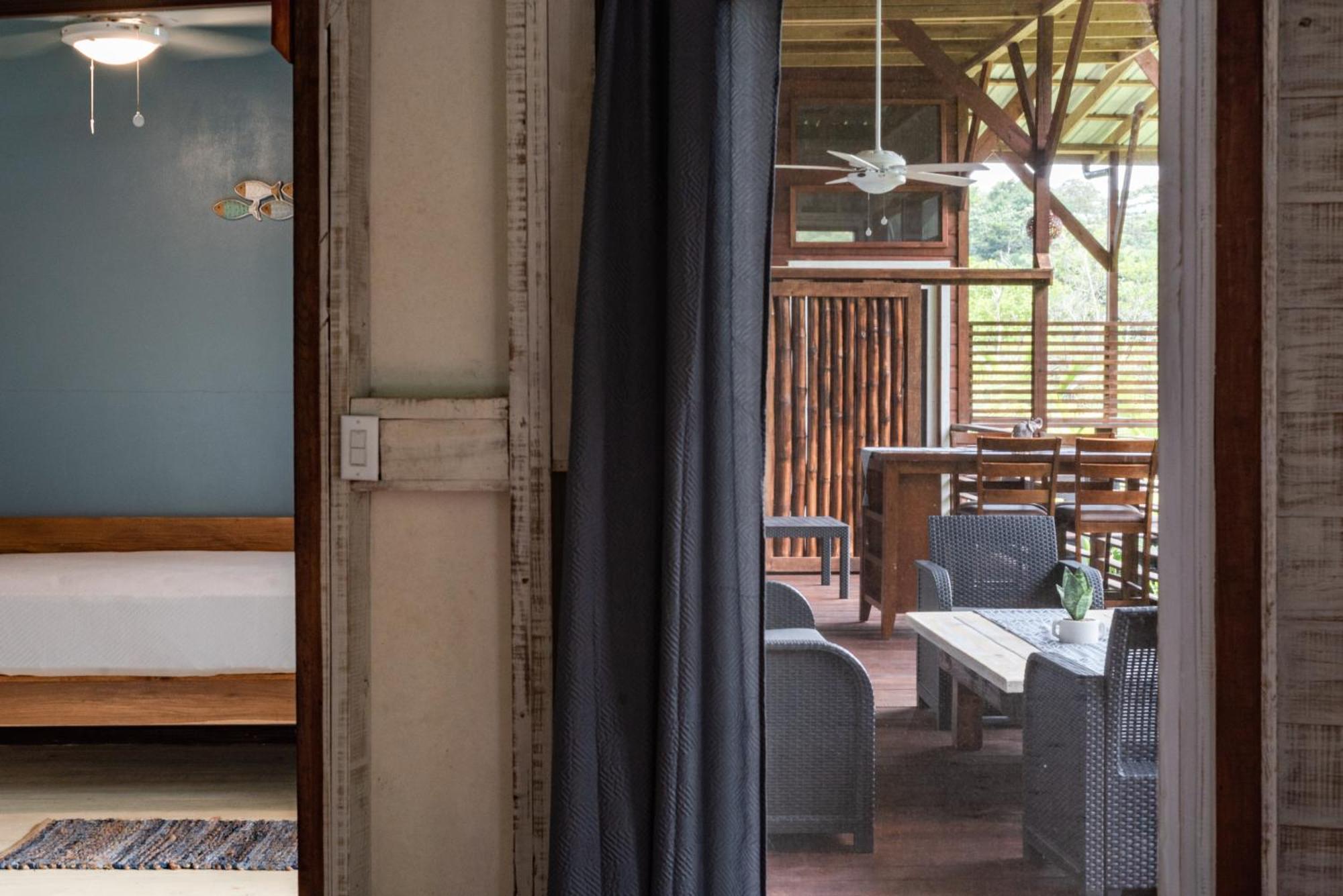 Eclypse De Mar Acqua Lodge Бастіментос Екстер'єр фото